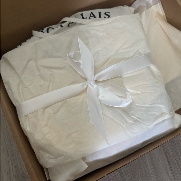 Mirror Palais  Ruffle Tunnel Mini Shell - Picture 5 of 6